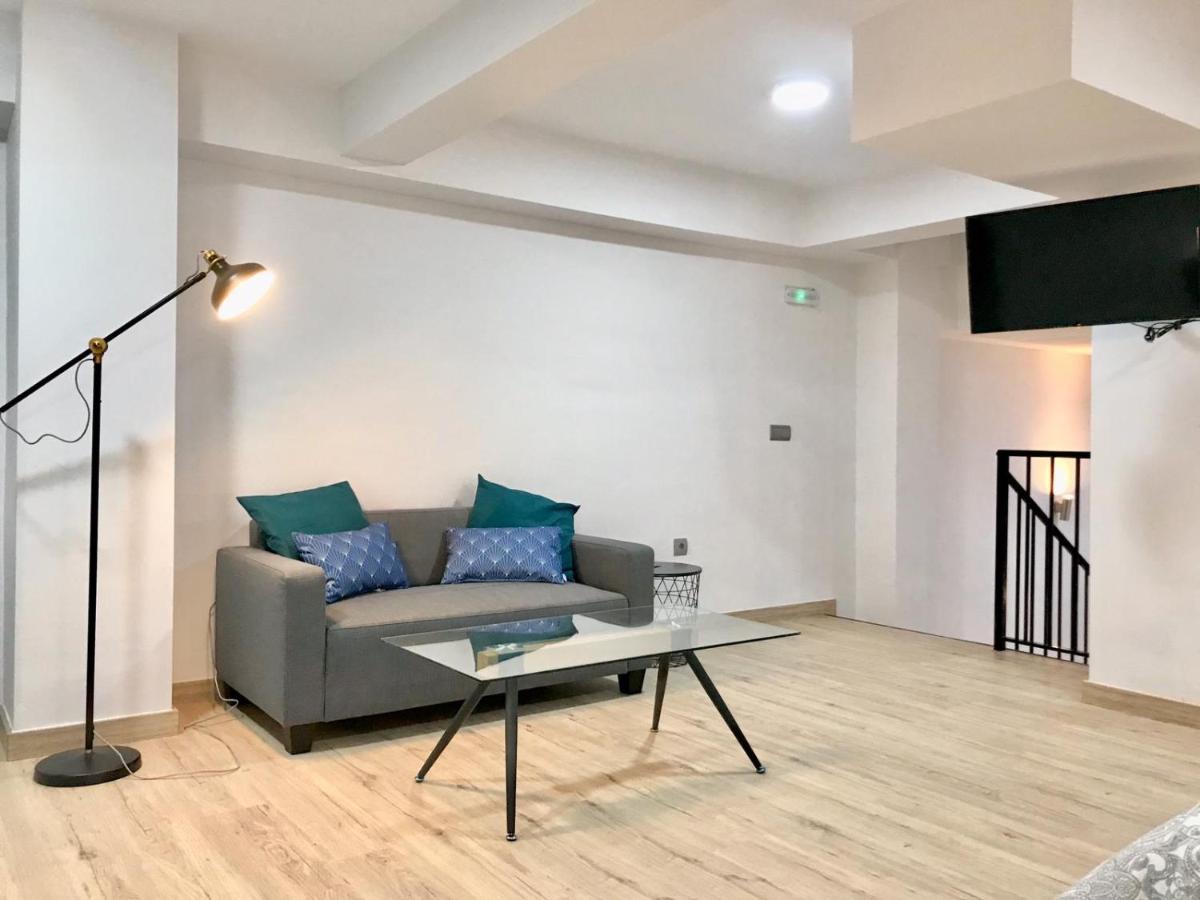 Modern & Spacious Apartment In Plaza De La Merced Malaga Bagian luar foto