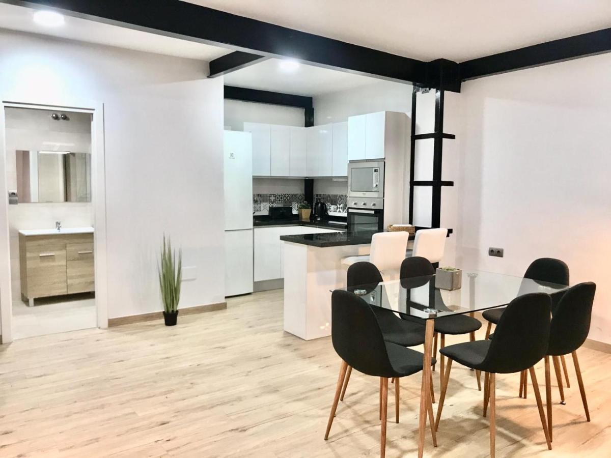 Modern & Spacious Apartment In Plaza De La Merced Malaga Bagian luar foto