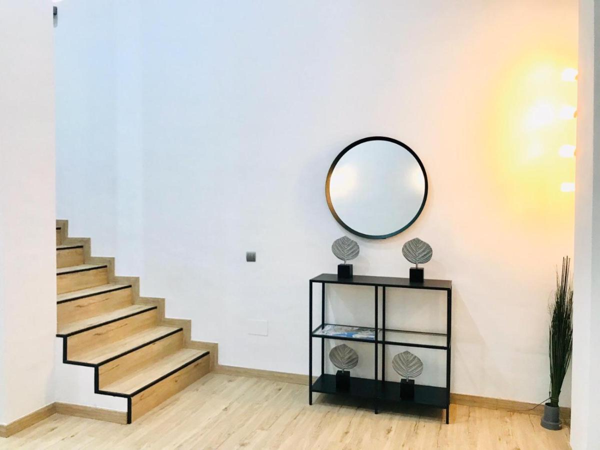 Modern & Spacious Apartment In Plaza De La Merced Malaga Bagian luar foto